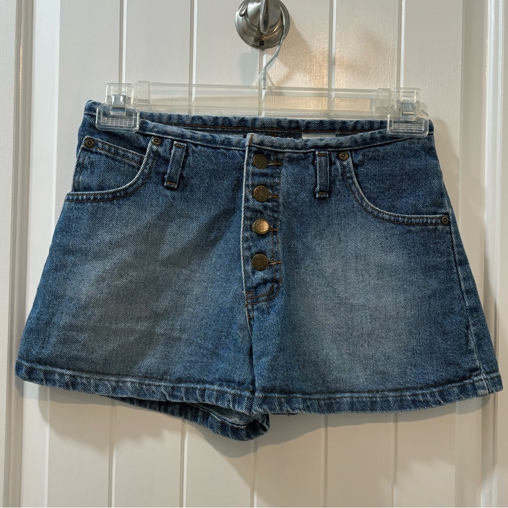 London Blue Low Rise Y2K Denim Shorts Size 7 Vintage Jeans